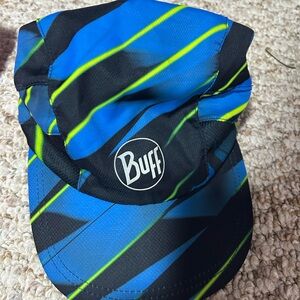 Buff Vibrant Blue and Black Cap